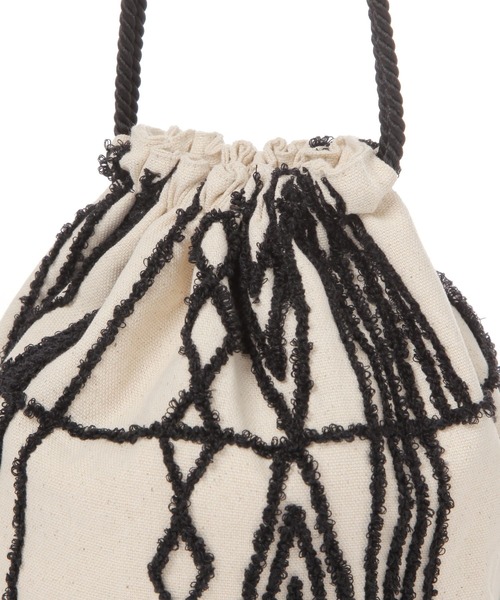 BAYFLOW（ベイフロー）の「サガラ刺繍巾着バッグ（ハンドバッグ・レディース・ブラック/ブラウン・FREE）」の13枚目の写真