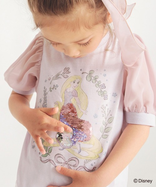 Disney（ディズニー）の「【DisneyCollection/ディズニーコレクション】スパンコール×パフ袖Tシャツ（Tシャツ/カットソー・キッズ・オフホワイト/ラベンダー・110/120/100/130）」の2枚目の写真