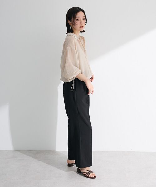 Green　Parks（グリーンパークス）の「裾ドロストシアーシャツ（シャツ/ブラウス・レディース・サックスブルー/ベージュ/グリーン/グレー・FREE）」の17枚目の写真