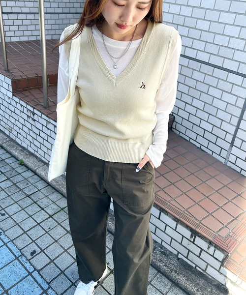 ワンポイント刺繍ニットベスト（ベスト）｜ABYS（アビス）の