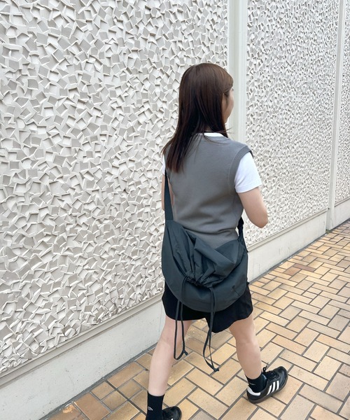 ABYS(アビス)の「ワンポイント刺繍ニットベスト(ベスト・レディース・グレー/ネイビー/ベージュ・FREE)」の7枚目の写真