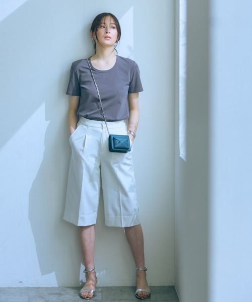 slattgir(スラットジール)の「高身長 UネックTシャツ(トールサイズ)Essenave≪動画あり≫(Tシャツ/カットソー・レディース・オフホワイト/スミクロ・5L/M/L/LL/3L/4L)」の10枚目の写真