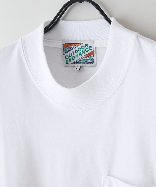OUTDOOR EXCHANGE(アウトドアエクスチェンジ)の「【OUTDOOR EXCHANGE/アウトドアエクスチェンジ】×【ZERO STAIN/ゼロステイン】コラボ モックネック ポケット付 Tシャツ(Tシャツ/カットソー・メンズ・オフホワイト/ホワイト・LARGE/MEDIUM)」の9枚目の写真