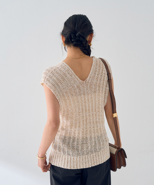 Rouge vif（ルージュヴィフ）の「麻混ニットレースアップベスト（ベスト・レディース・アイボリー/ブラック・フリー）」の6枚目の写真