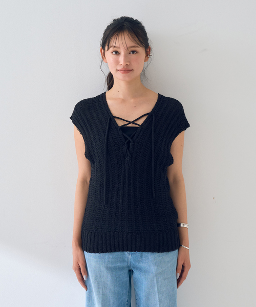 Rouge vif（ルージュヴィフ）の「麻混ニットレースアップベスト（ベスト・レディース・アイボリー/ブラック・フリー）」の19枚目の写真