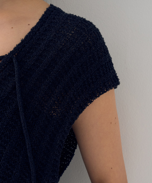 Rouge vif（ルージュヴィフ）の「麻混ニットレースアップベスト（ベスト・レディース・アイボリー/ブラック・フリー）」の14枚目の写真