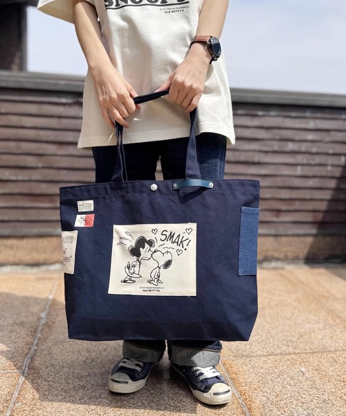 SNOOPY スヌーピー　エナメル　ショルダーバッグ　レトロ　ジャンク品　レア SNOOPY スヌーピー エナメル ショルダーバッグ レトロ ジャンク