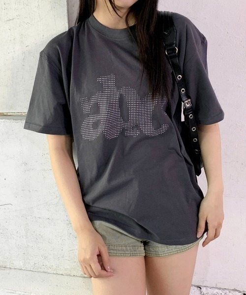 SHEPP(シープ)の「abcプリントBIGT 半袖Tシャツ オーバーサイズ(Tシャツ/カットソー・レディース・ホワイト/チャコールグレー/ブラック・XL)」の8枚目の写真