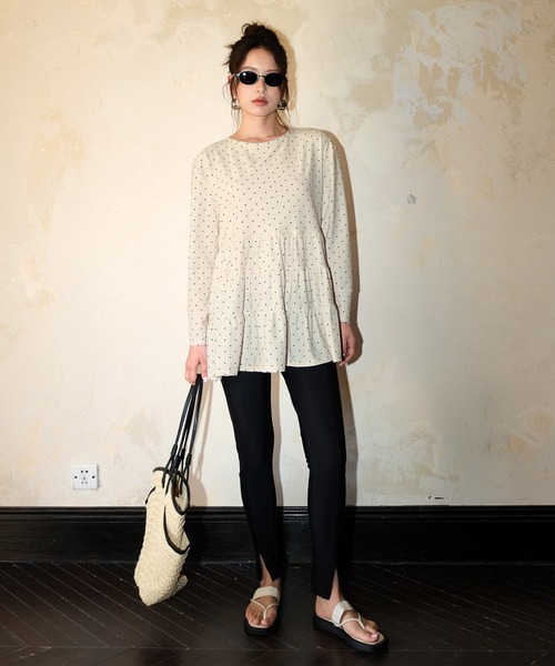 OSYAREVO（オシャレボ）の「水着 レディース 体型カバー ラッシュガード 紫外線カット率 99％以上 UPF50+ uvカット フィットネス 水陸両用 フレア ラッシュレギンス セットアップ（ラッシュガード・レディース・ホワイト系その他/ブラック系その他/ネイビー系/グレー/アイボリー/モカ・MEDIUM/LARGE/X-LARGE）」の7枚目の写真