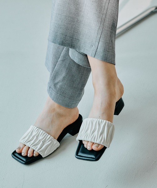 LEPSIM（レプシィム）の「ギャザーミュール　494441（サンダル・レディース・シルバー系その他/アイボリー・MEDIUM/LARGE）」の5枚目の写真