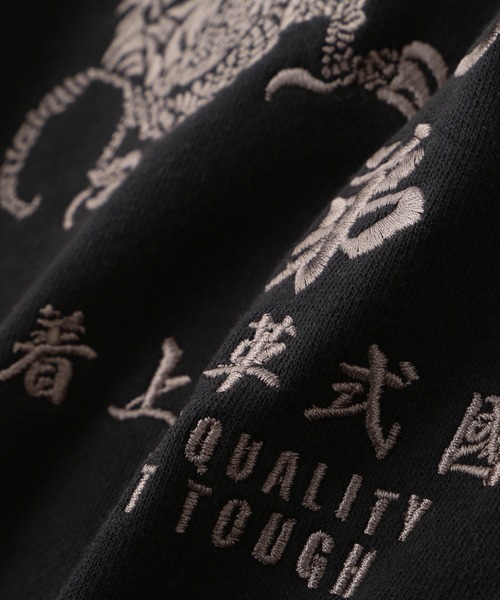 Schott(ショット)の「Schott/ショット/ADVERTISEMENT DRAGON CREW SWEAT/アドバタイズメント ドラゴン クルースウェット(スウェット・メンズ・ネイビー/ブルーグレー/ブラック・L/M/2XL/XL)」の21枚目の写真
