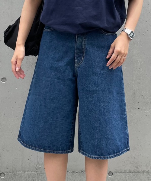 COLONY 2139(コロニートゥーワンスリーナイン)の「ハーフデニムパンツ(デニムパンツ・レディース・ネイビー/ブラック/ブルー・SMALL/MEDIUM/LARGE)」の11枚目の写真