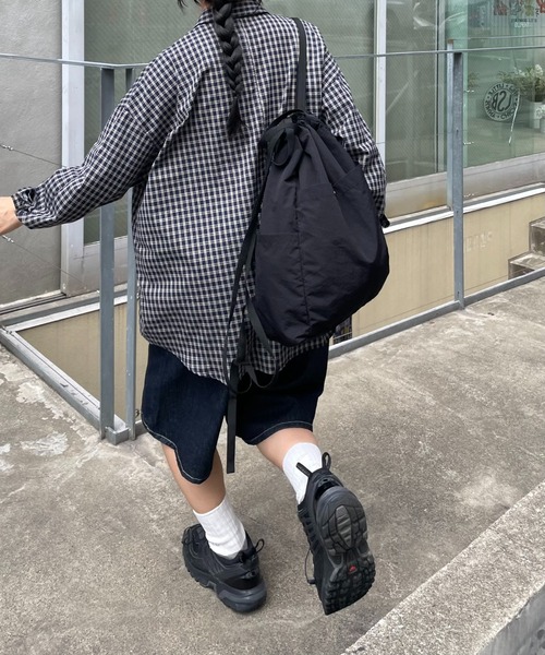 COLONY 2139(コロニートゥーワンスリーナイン)の「ハーフデニムパンツ(デニムパンツ・レディース・ネイビー/ブラック/ブルー・SMALL/MEDIUM/LARGE)」の17枚目の写真