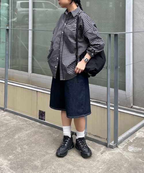 COLONY 2139(コロニートゥーワンスリーナイン)の「ハーフデニムパンツ(デニムパンツ・レディース・ネイビー/ブラック/ブルー・SMALL/MEDIUM/LARGE)」の18枚目の写真