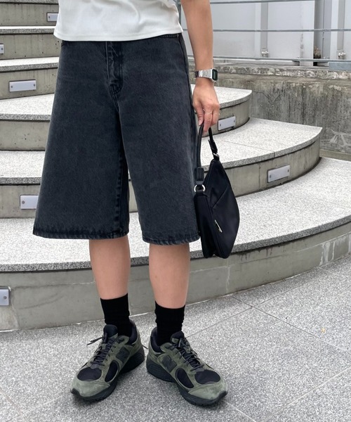 COLONY 2139(コロニートゥーワンスリーナイン)の「ハーフデニムパンツ(デニムパンツ・レディース・ネイビー/ブラック/ブルー・SMALL/MEDIUM/LARGE)」の15枚目の写真