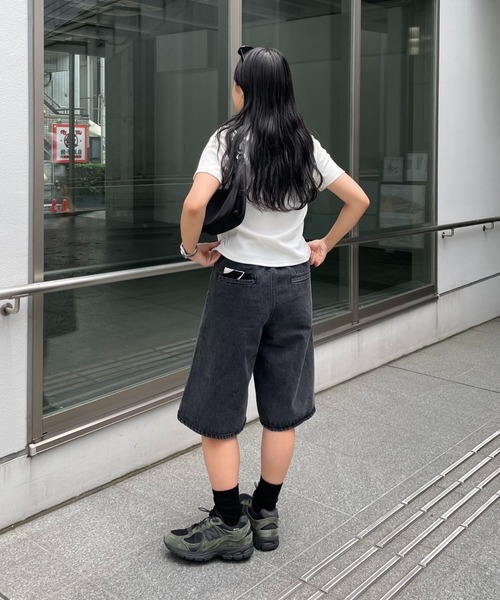 COLONY 2139(コロニートゥーワンスリーナイン)の「ハーフデニムパンツ(デニムパンツ・レディース・ネイビー/ブラック/ブルー・SMALL/MEDIUM/LARGE)」の12枚目の写真