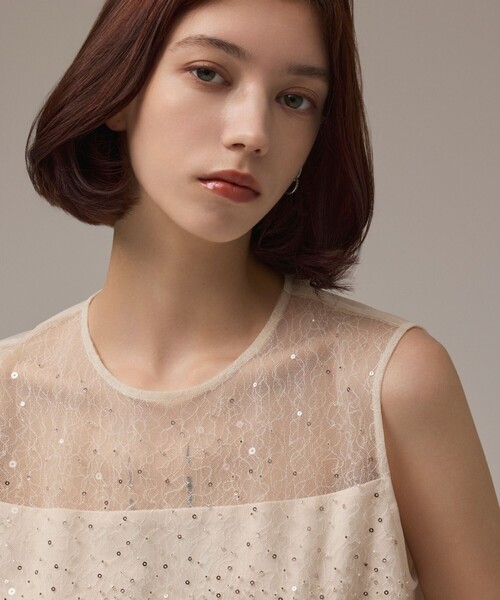 GRACE CONTINENTAL(グレースコンチネンタル)の「ビーズ刺繍トップ(Tシャツ/カットソー・レディース・ベージュ/ブラック・36)」の6枚目の写真