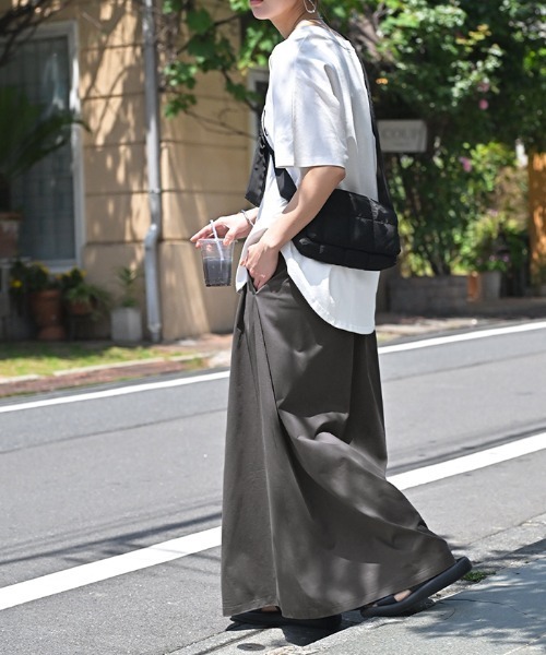 HUG.U(ハグユー)の「「夏だってロングを着たい」 Aラインスカート < 接触冷感 >(スカート・レディース・ブラック/オリーブ/モカ/ダークグレー/ネイビー・FREE)」の7枚目の写真