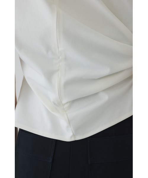 RIM.ARK（リムアーク）の「Asymmetry tuck cut tops