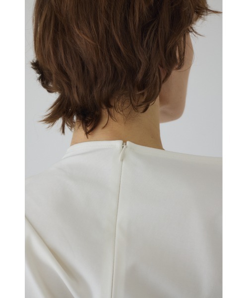 RIM.ARK（リムアーク）の「Asymmetry tuck cut tops アシンメトリー