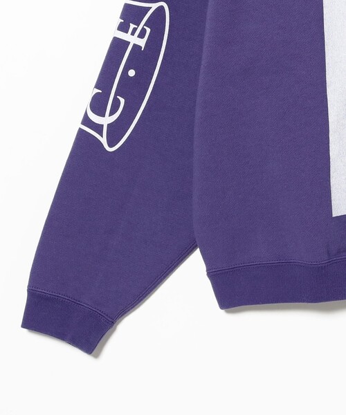 C.E（シーイー）の「C.E / SCMCTY LOOSE CREW NECK（スウェット・メンズ・パープル・X-LARGE/LARGE/MEDIUM）」の2枚目の写真
