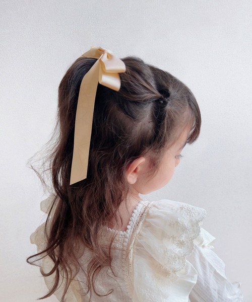 Rora(ローラ)の「マルテ リボンヘアゴム(ヘアゴム・キッズ・ピンク/ボルドー/ホワイト/ブラック/ベージュ/ブラウン・FREE)」の5枚目の写真