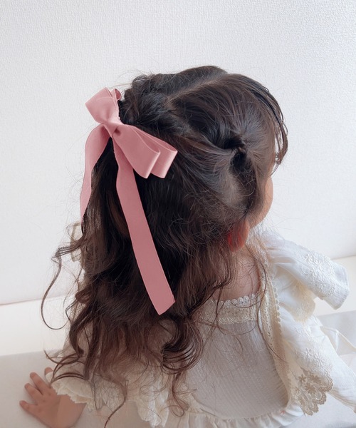 Rora(ローラ)の「マルテ リボンヘアゴム(ヘアゴム・キッズ・ピンク/ボルドー/ホワイト/ブラック/ベージュ/ブラウン・FREE)」の6枚目の写真