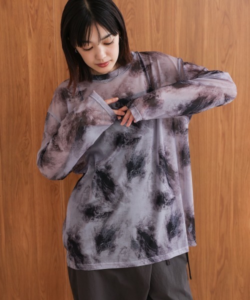 Bou Jeloud(ブージュルード)の「ニュアンス柄シアーインナー(Tシャツ/カットソー・レディース・カーキ/ブルー/ブラック・FREE)」の2枚目の写真