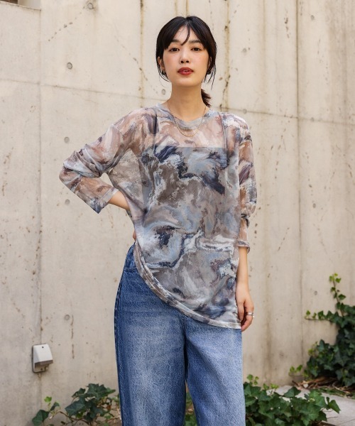 Bou Jeloud(ブージュルード)の「ニュアンス柄シアーインナー(Tシャツ/カットソー・レディース・カーキ/ブルー/ブラック・FREE)」の7枚目の写真