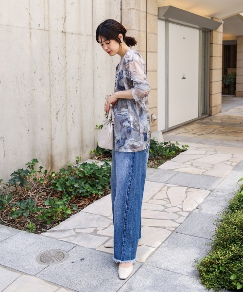 Bou Jeloud(ブージュルード)の「ニュアンス柄シアーインナー(Tシャツ/カットソー・レディース・カーキ/ブルー/ブラック・FREE)」の8枚目の写真