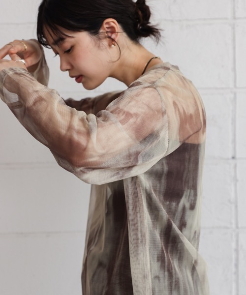 Bou Jeloud(ブージュルード)の「ニュアンス柄シアーインナー(Tシャツ/カットソー・レディース・カーキ/ブルー/ブラック・FREE)」の14枚目の写真