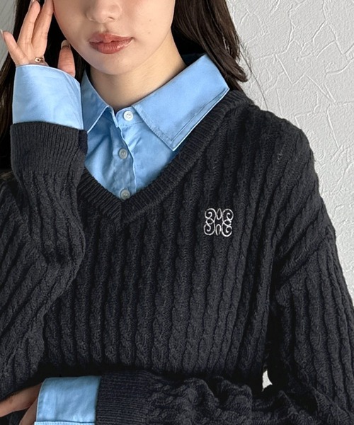 mily bilet(ミウィビレット)の「【mily bilet】一枚着るだけで、重ね着風。シャツレイヤード風ロゴ刺繍リブニットプルオーバー(長袖)(ニット/セーター・レディース・アイボリー/ブラウン/ネイビー/チャコールグレー・LARGE/MEDIUM/SMALL/X-LARGE)」の12枚目の写真
