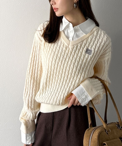 mily bilet(ミウィビレット)の「【mily bilet】一枚着るだけで、重ね着風。シャツレイヤード風ロゴ刺繍リブニットプルオーバー(長袖)(ニット/セーター・レディース・アイボリー/ブラウン/ネイビー/チャコールグレー・LARGE/MEDIUM/SMALL/X-LARGE)」の7枚目の写真