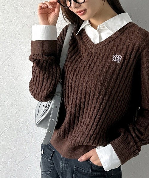 mily bilet(ミウィビレット)の「【mily bilet】一枚着るだけで、重ね着風。シャツレイヤード風ロゴ刺繍リブニットプルオーバー(長袖)(ニット/セーター・レディース・アイボリー/ブラウン/ネイビー/チャコールグレー・LARGE/MEDIUM/SMALL/X-LARGE)」の16枚目の写真