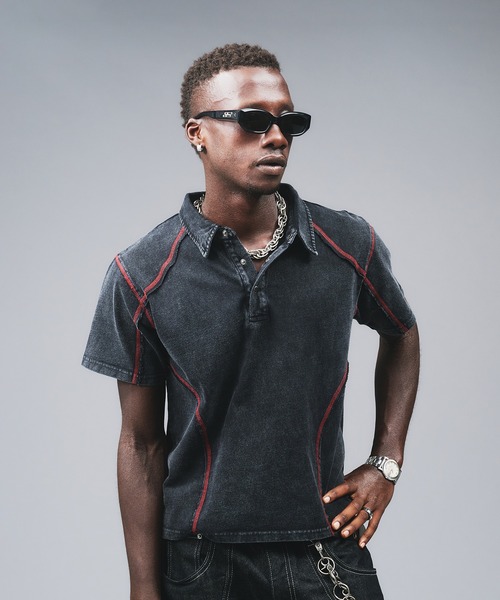 ANDER HUNK（アンダーハンク）の「Metal Button Stitch Design Polo / メタルボタンステッチデザインポロ（ポロシャツ・メンズ・ブラック/グレー・MEDIUM/LARGE）」の3枚目の写真