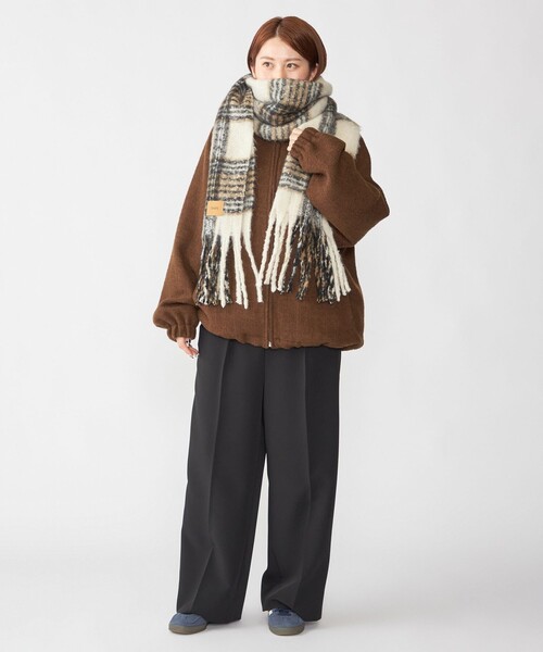SHIPS(シップス)の「【WEB限定】SHIPS: ブークレ ボリューム マフラー (チェック)(マフラー・メンズ・ナチュラル/ブルー/ブラウン・ONE SIZE)」の5枚目の写真