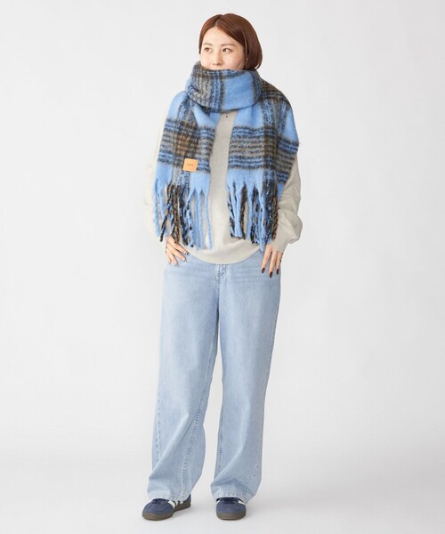 SHIPS(シップス)の「【WEB限定】SHIPS: ブークレ ボリューム マフラー (チェック)(マフラー・メンズ・ナチュラル/ブルー/ブラウン・ONE SIZE)」の7枚目の写真