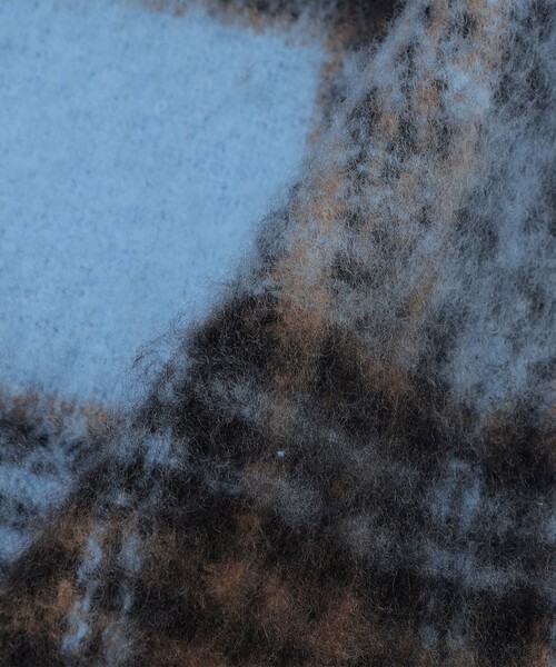 SHIPS(シップス)の「【WEB限定】SHIPS: ブークレ ボリューム マフラー (チェック)(マフラー・メンズ・ナチュラル/ブルー/ブラウン・ONE SIZE)」の16枚目の写真