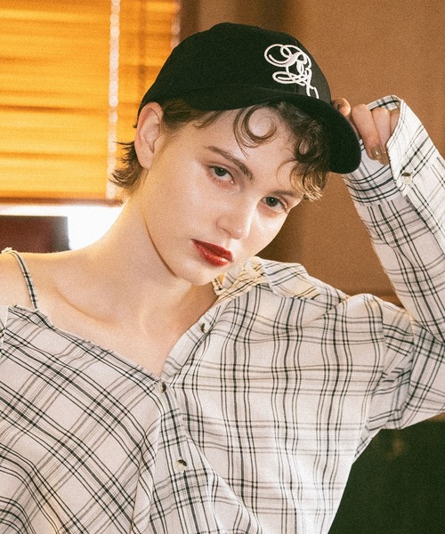 REDYAZEL（レディアゼル）の「オリジナルロゴ刺繍キャップ（キャスケット・レディース・ブラック/ホワイト/ブラウン・FREE）」の22枚目の写真