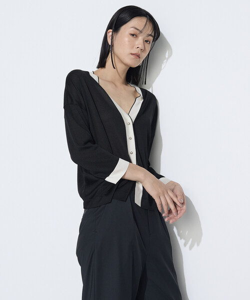 COMME CA（コムサ）の「シルキー天竺ニット バイカラーカーディガン（カーディガン/ボレロ・レディース・キナリ/ブラック・9号/11号）」の2枚目の写真