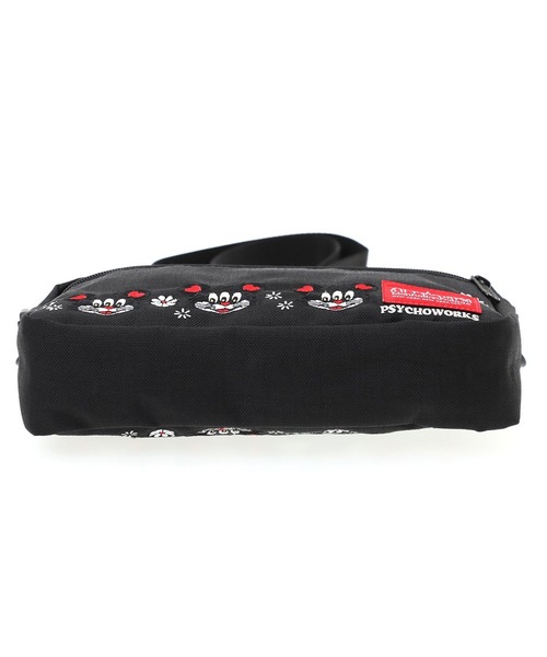 Manhattan Portage(マンハッタンポーテージ)の「Manhattan Portage/マンハッタンポーテージ ショルダーバッグ "KOUSUKE SHIMIZU" Jogger(L)JPN PSYCHOWORKS MP1404LKOSK(ショルダーバッグ・メンズ・ブラック×レッド・FREE)」の4枚目の写真