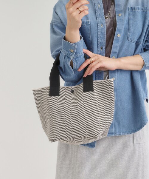 SHOO・LA・RUE（シューラルー）の「ニットランチトートバッグ（トートバッグ・レディース・ブラック系3/ダークブラウン系5/ブラック系2/ブラウン系その他4・00）」の7枚目の写真