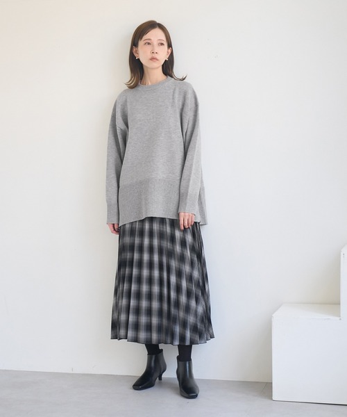 ROPE' PICNIC(ロペピクニック)の「【新色追加】着丈が選べるクルーネックサイドスリットニットプルオーバー/イージーケア(ニット/セーター・レディース・ブラック/ライトグレー/レッド/キナリ/ラベンダー/ホワイト系その他5/ブルー/ダークブラウン・M/TM)」の21枚目の写真
