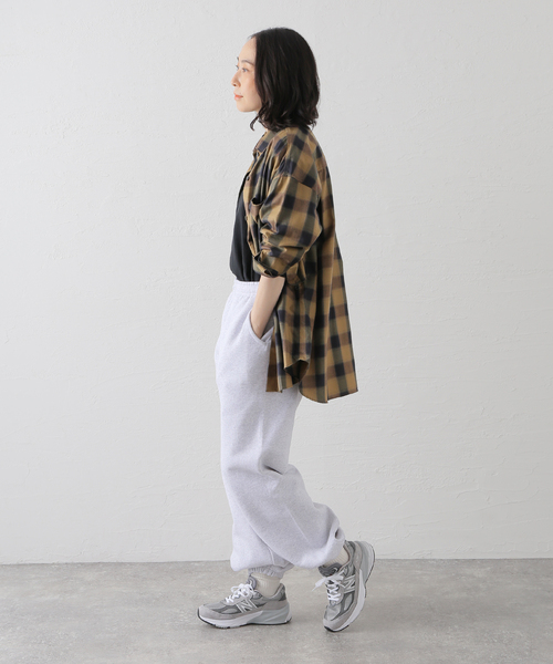 WISM(ウィズム)の「BASEMENT GEAR / ベースメントギア 15oz Garment Dye Sweat Pan(スウェットパンツ・メンズ・ブラック/ライトグレー・MEDIUM/LARGE/X-LARGE)」の14枚目の写真