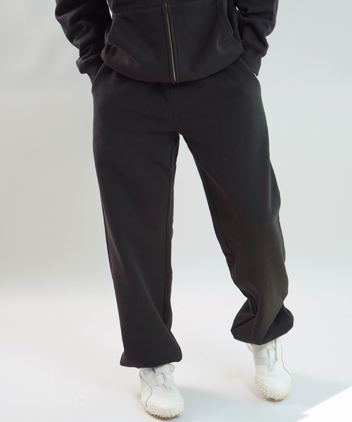 WISM(ウィズム)の「BASEMENT GEAR / ベースメントギア 15oz Garment Dye Sweat Pan(スウェットパンツ・メンズ・ブラック/ライトグレー・MEDIUM/LARGE/X-LARGE)」の16枚目の写真