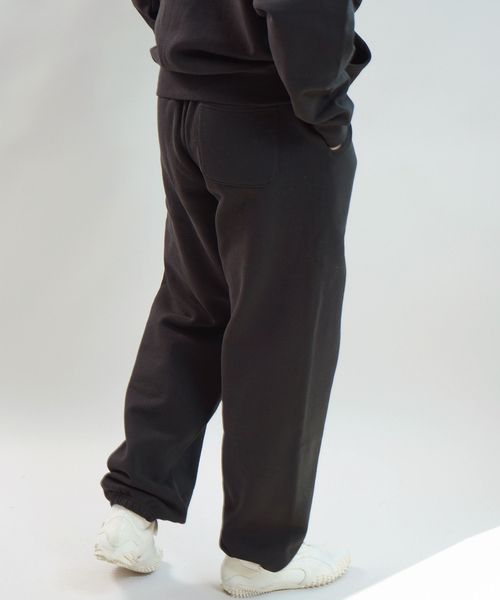 WISM(ウィズム)の「BASEMENT GEAR / ベースメントギア 15oz Garment Dye Sweat Pan(スウェットパンツ・メンズ・ブラック/ライトグレー・MEDIUM/LARGE/X-LARGE)」の18枚目の写真