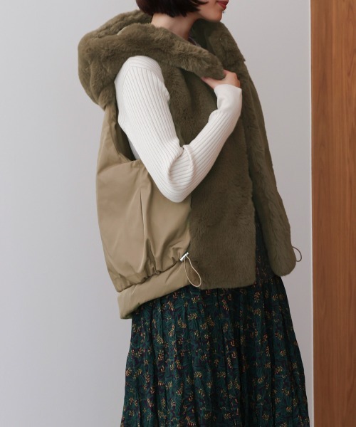 Bou Jeloud（ブージュルード）の「異素材ＭＩＸダウンファーベスト（ベスト・レディース・チャコールグレー/キャメル/グレイッシュベージュ・38）」の18枚目の写真