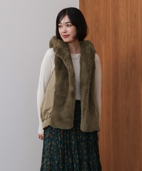 Bou Jeloud（ブージュルード）の「異素材ＭＩＸダウンファーベスト（ベスト・レディース・チャコールグレー/キャメル/グレイッシュベージュ・38）」の20枚目の写真