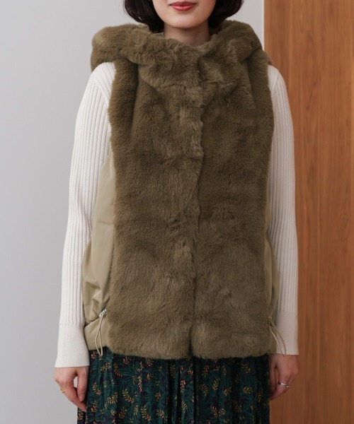 Bou Jeloud（ブージュルード）の「異素材ＭＩＸダウンファーベスト（ベスト・レディース・チャコールグレー/キャメル/グレイッシュベージュ・38）」の7枚目の写真