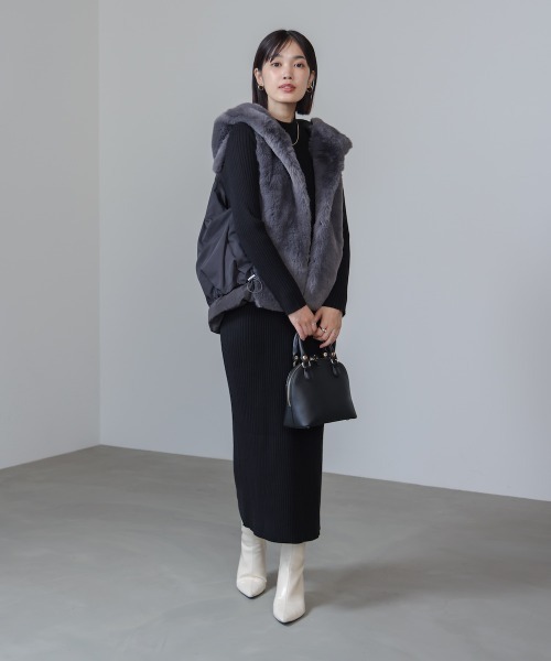 Bou Jeloud（ブージュルード）の「異素材ＭＩＸダウンファーベスト（ベスト・レディース・チャコールグレー/キャメル/グレイッシュベージュ・38）」の22枚目の写真